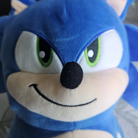 Sonic the Hedgehog 12" Blue Character Plush Toy - Picture 8 of 8